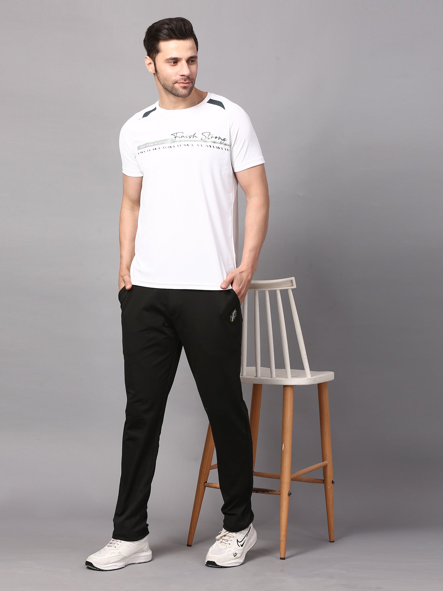 Trackpants with drawstring and pockets