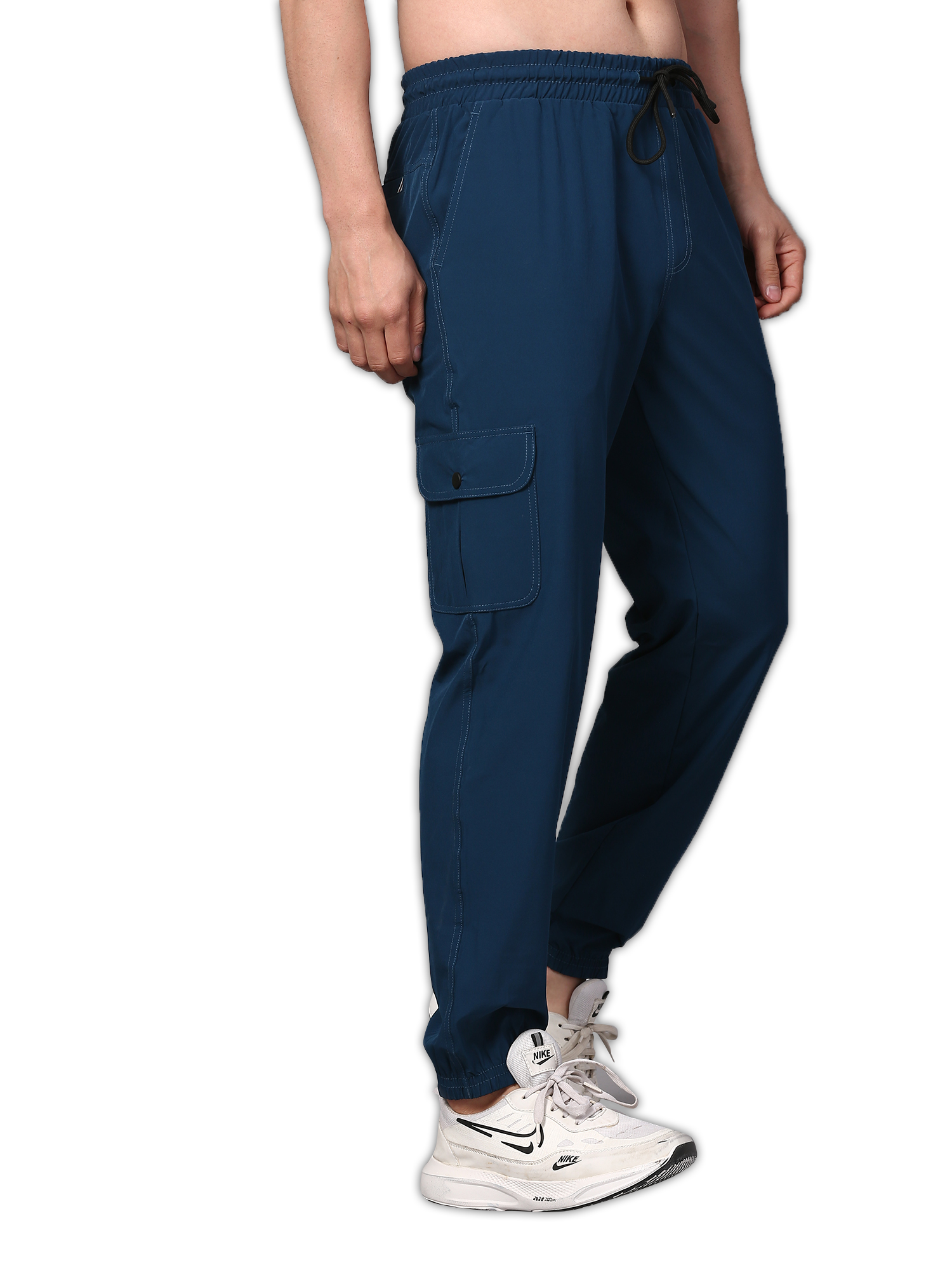 Cargo pants with pockets