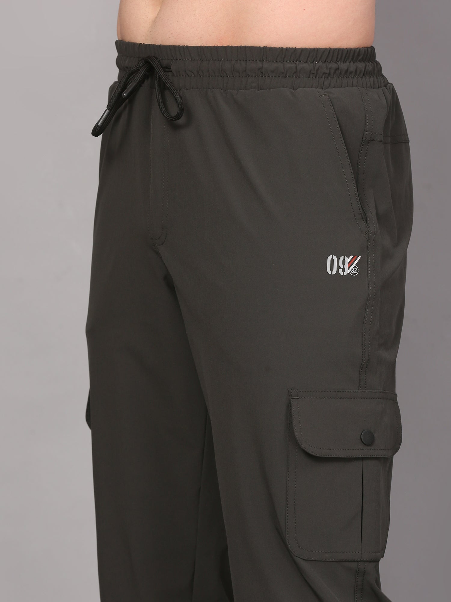 Cargo pants with pockets