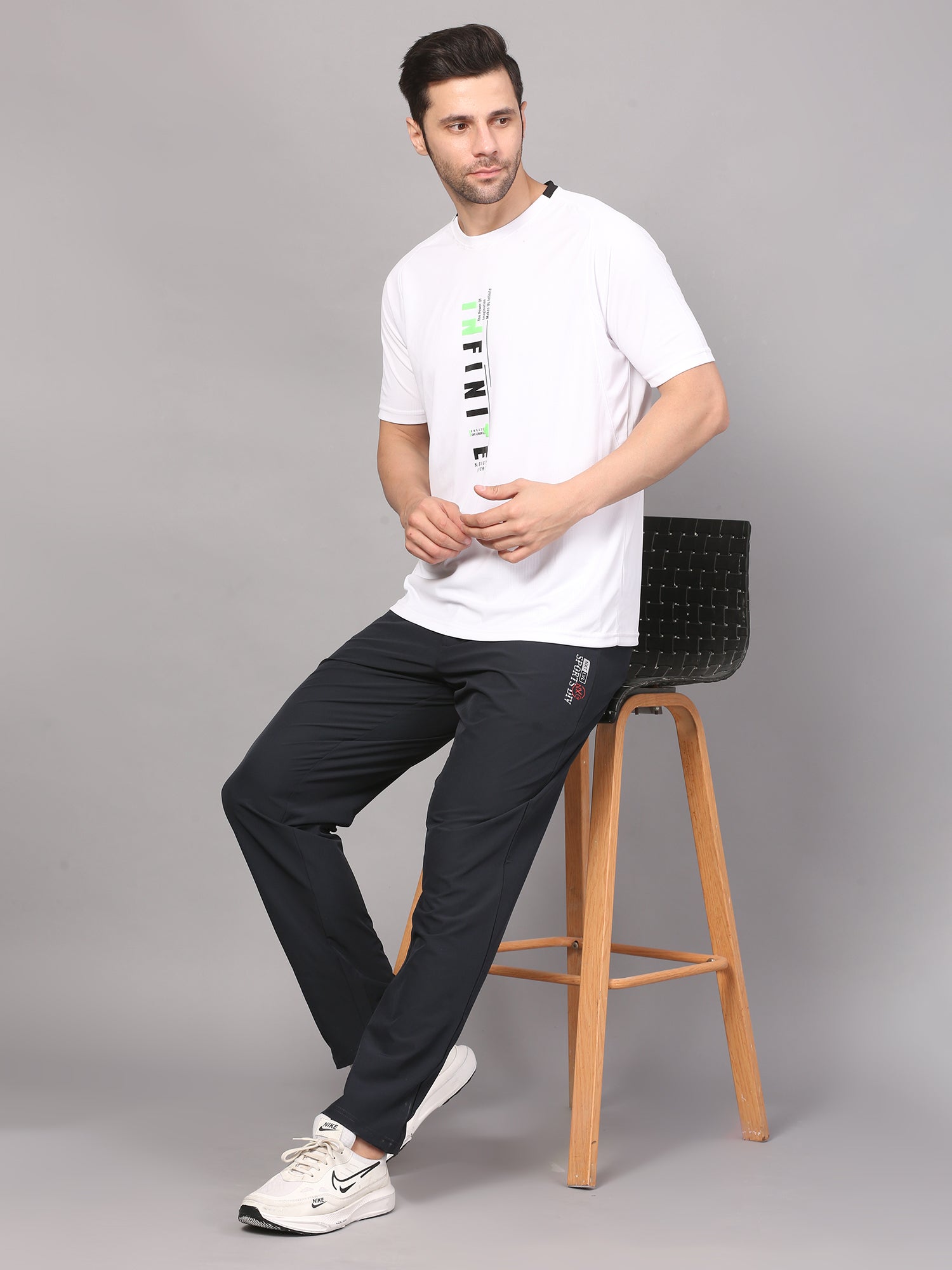 Trackpants with a tapered leg