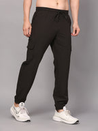 Cargo pants with pockets