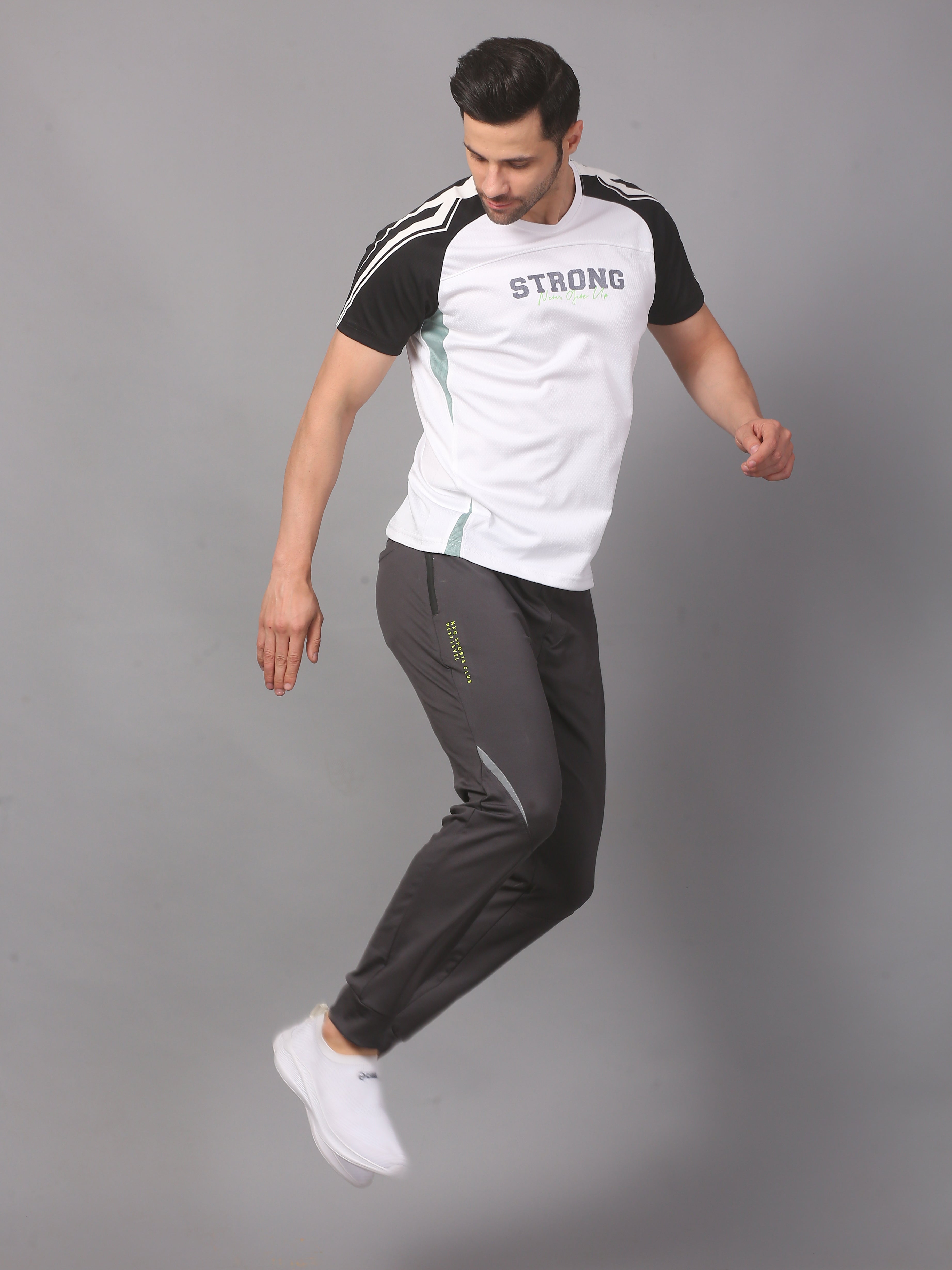 Men's Essential Soft Round Neck T-Shirt