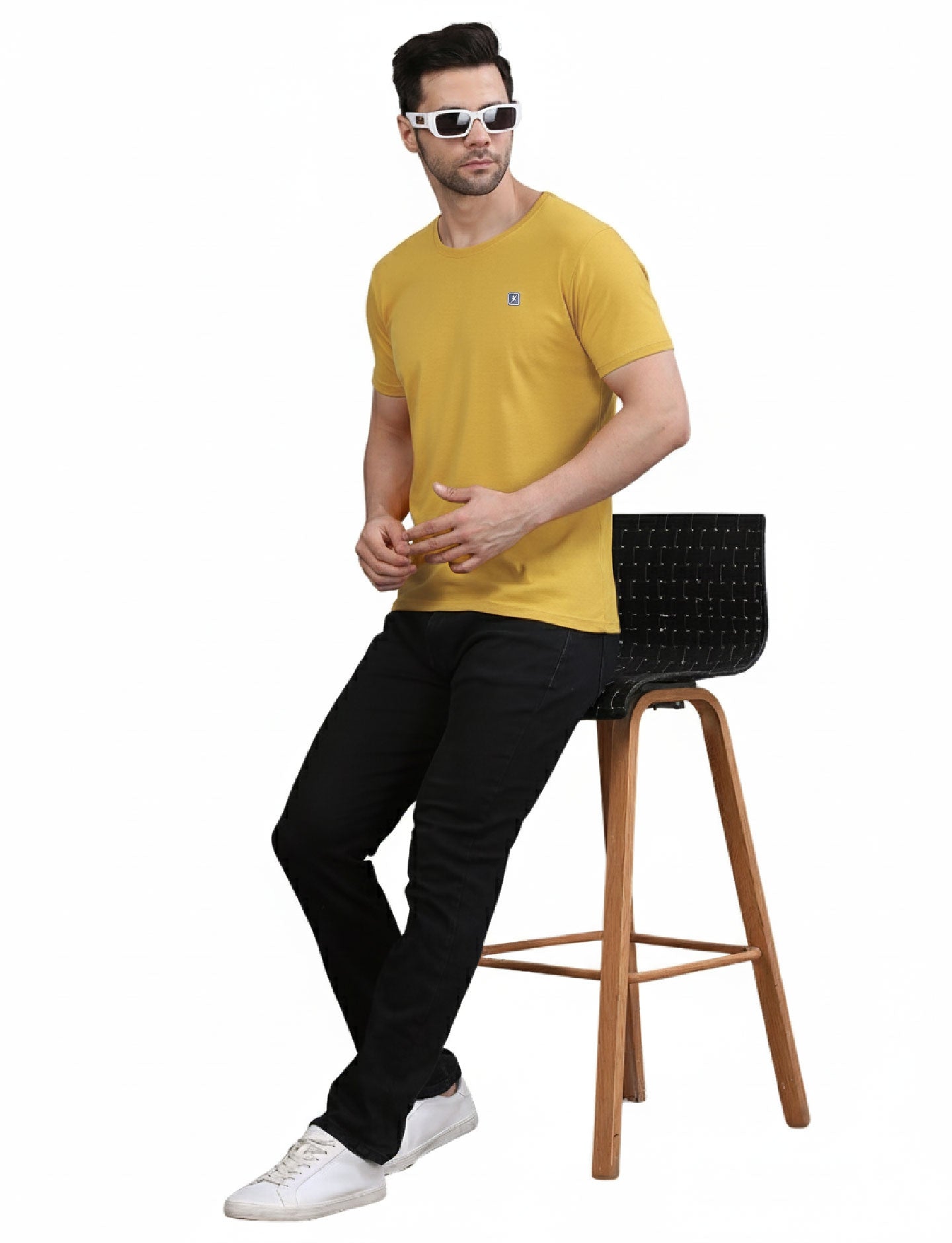 Men's Solid Crew Neck Performance T-Shirt MUSTERD