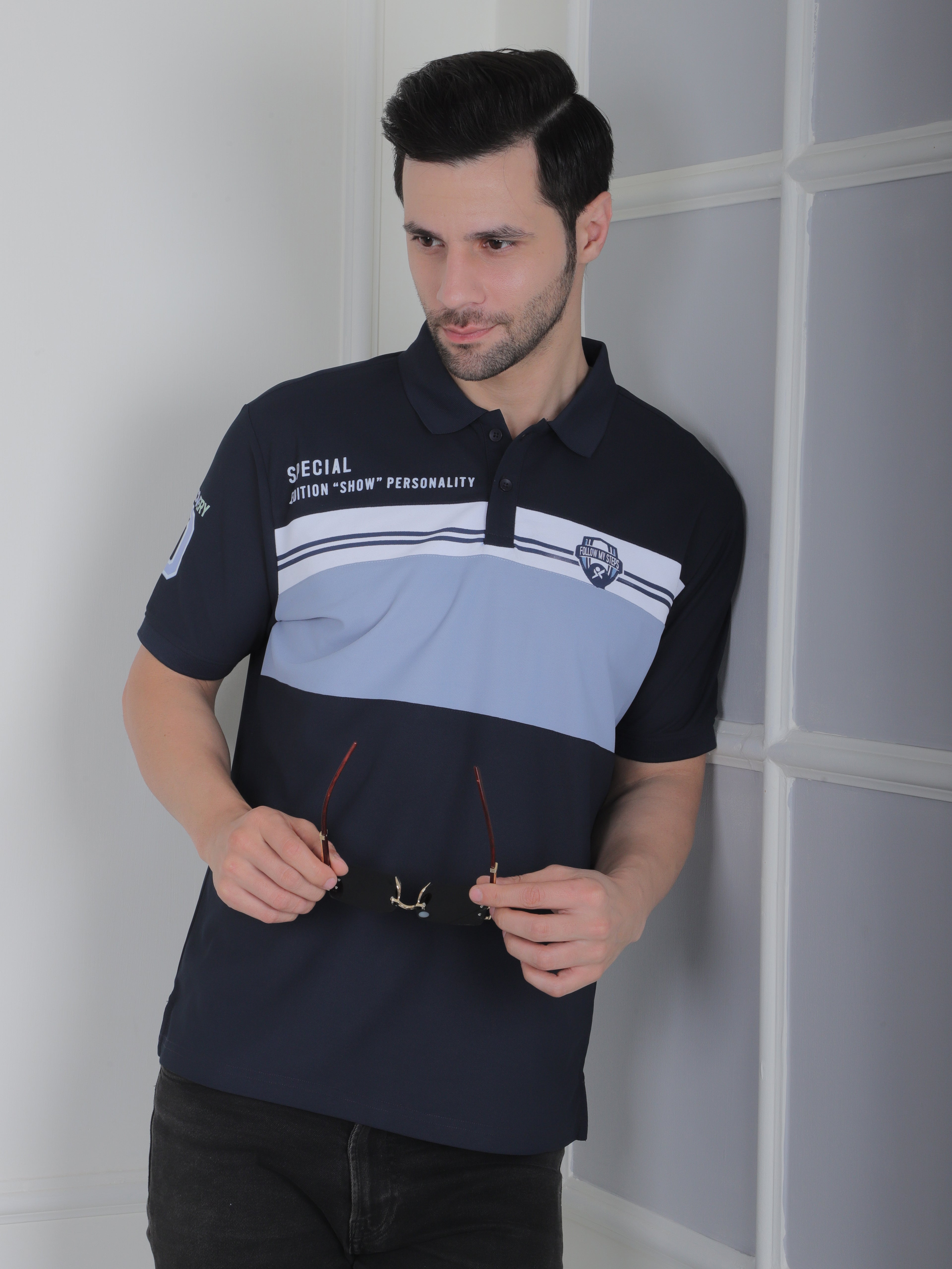 Men's polo T-Shirt with a collar